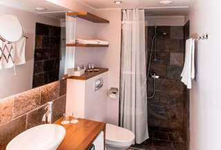 Отель Hotel Jurmala Spa Юрмала Улучшенный двухместный номер с 2 отдельными кроватями, дополнительной кроватью и доступом в спа-центр-5